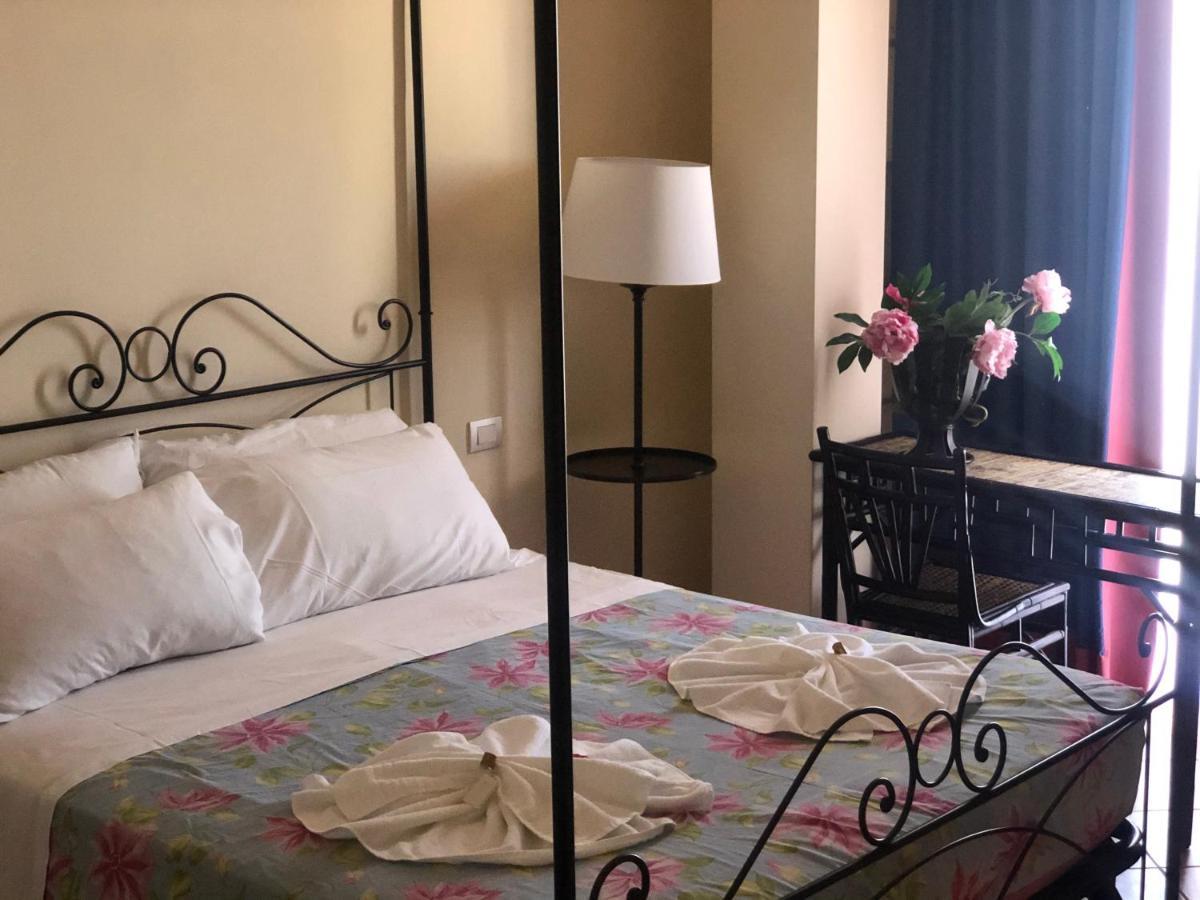 Hotel Marconi Сан Бенедето дел Тронто Екстериор снимка