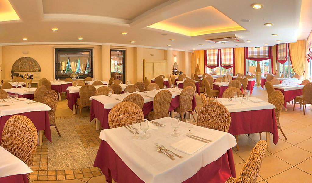 Hotel Marconi Сан Бенедето дел Тронто Екстериор снимка