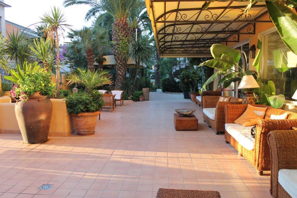 Hotel Marconi Сан Бенедето дел Тронто Екстериор снимка