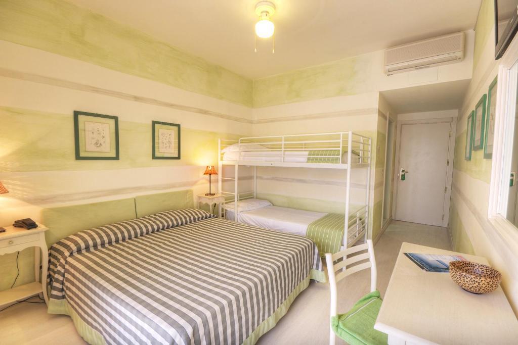 Hotel Marconi Сан Бенедето дел Тронто Стая снимка